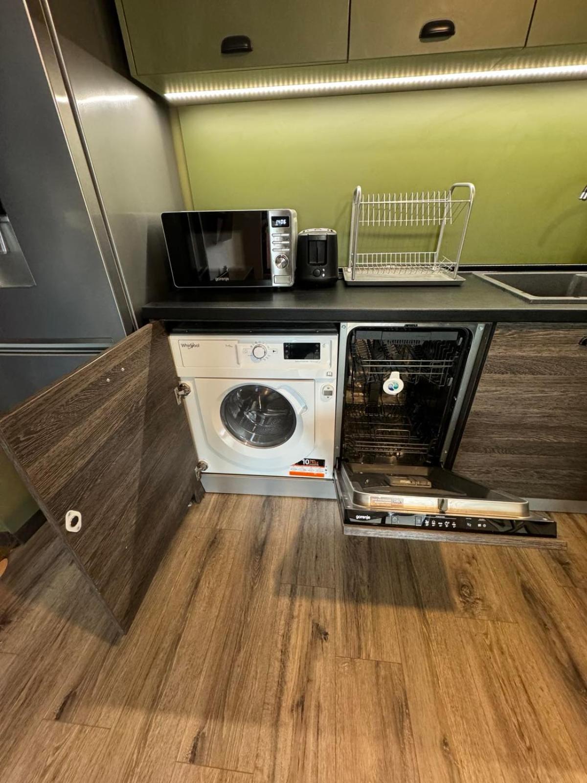 Lovely 1 Bedroom Apartment In The Heart Of فارنا المظهر الخارجي الصورة